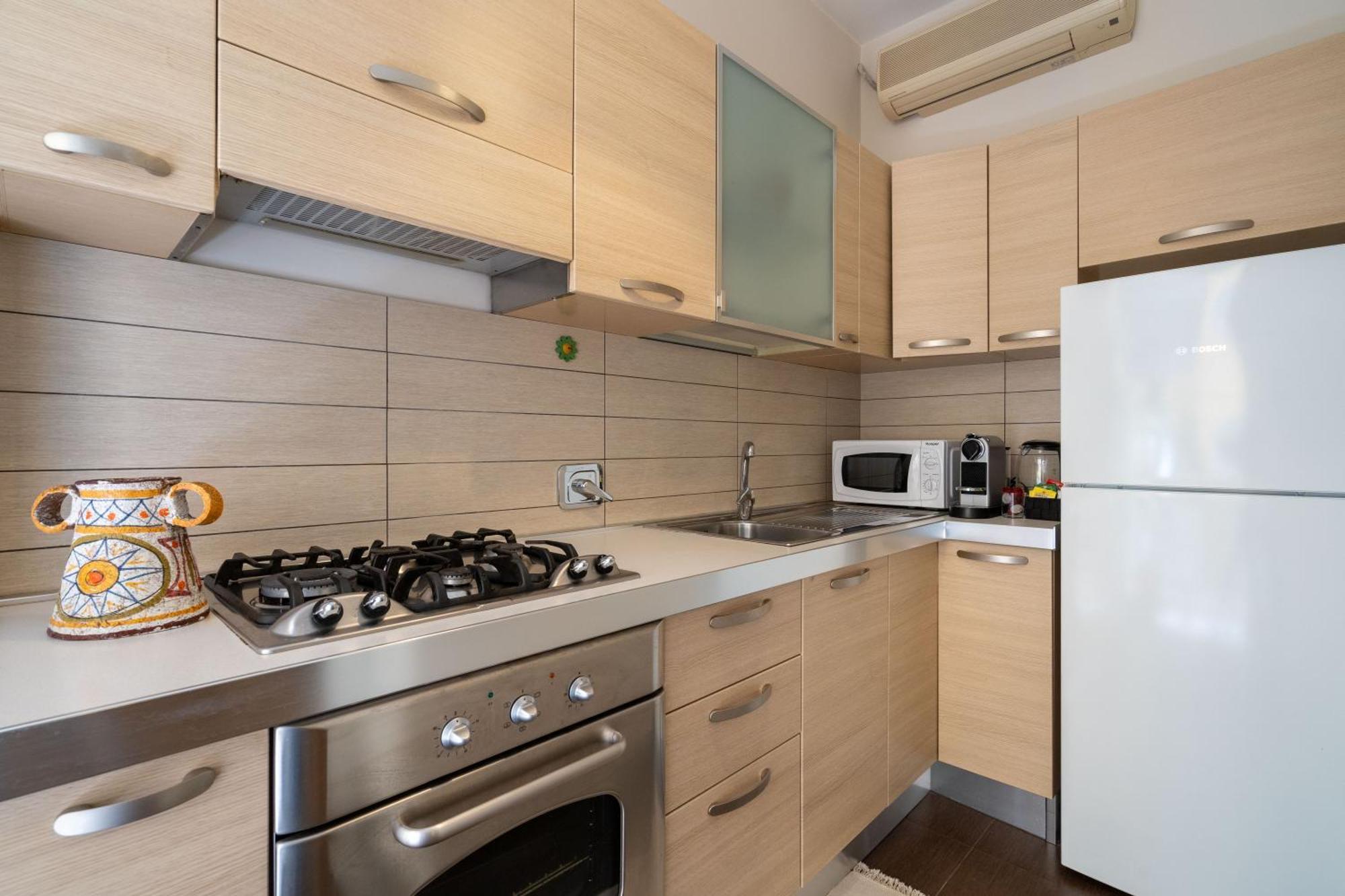-15Min Dal Colosseo- Aria Condizionata & Netflix Gratis Apartment Rome Exterior photo